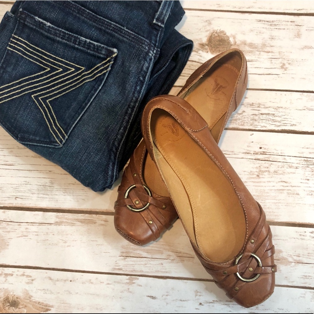 Frye Anna Harness Flats Sz 7.5